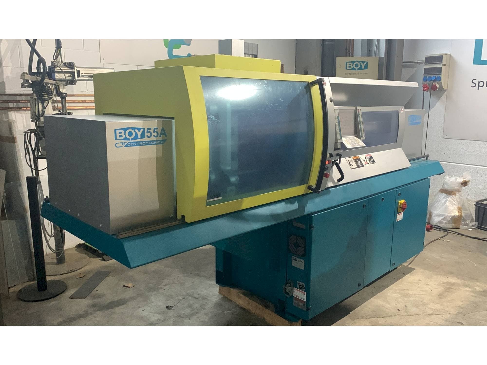 Frontansicht der BOY 55A  Maschine