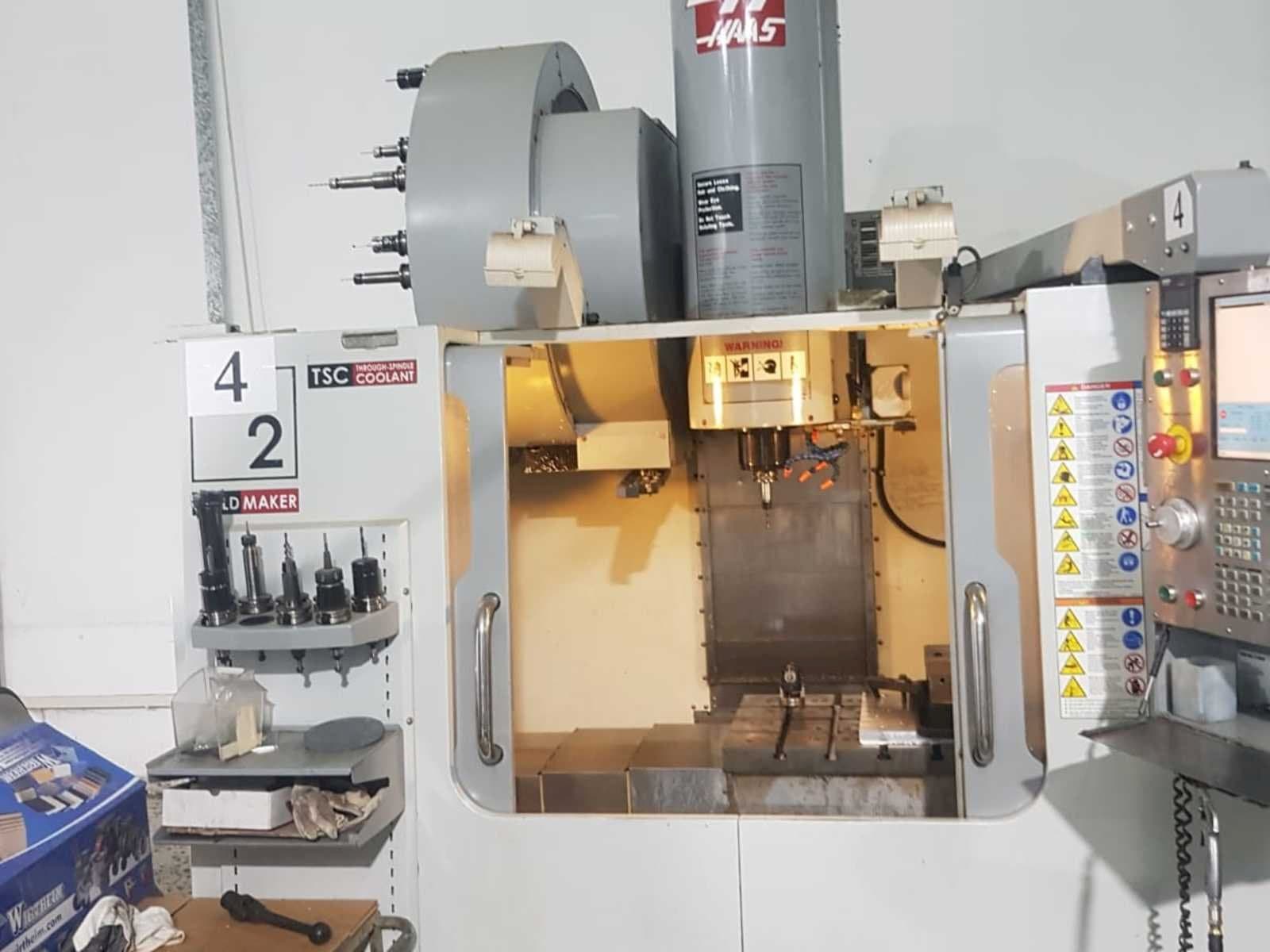 Frontansicht der HAAS VM-2  Maschine