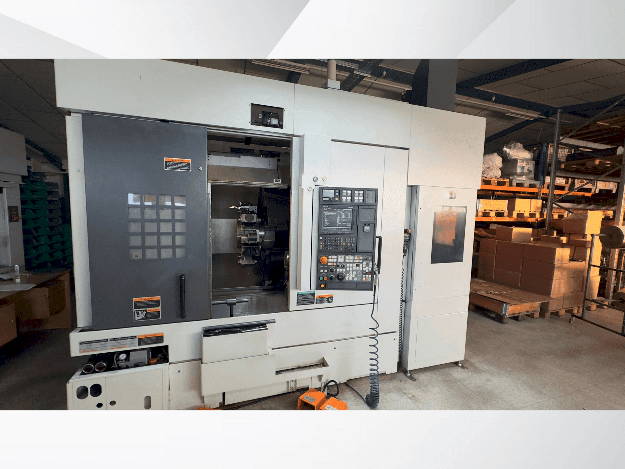 Frontansicht der MORI SEIKI NL 2000 SY /500 Maschine