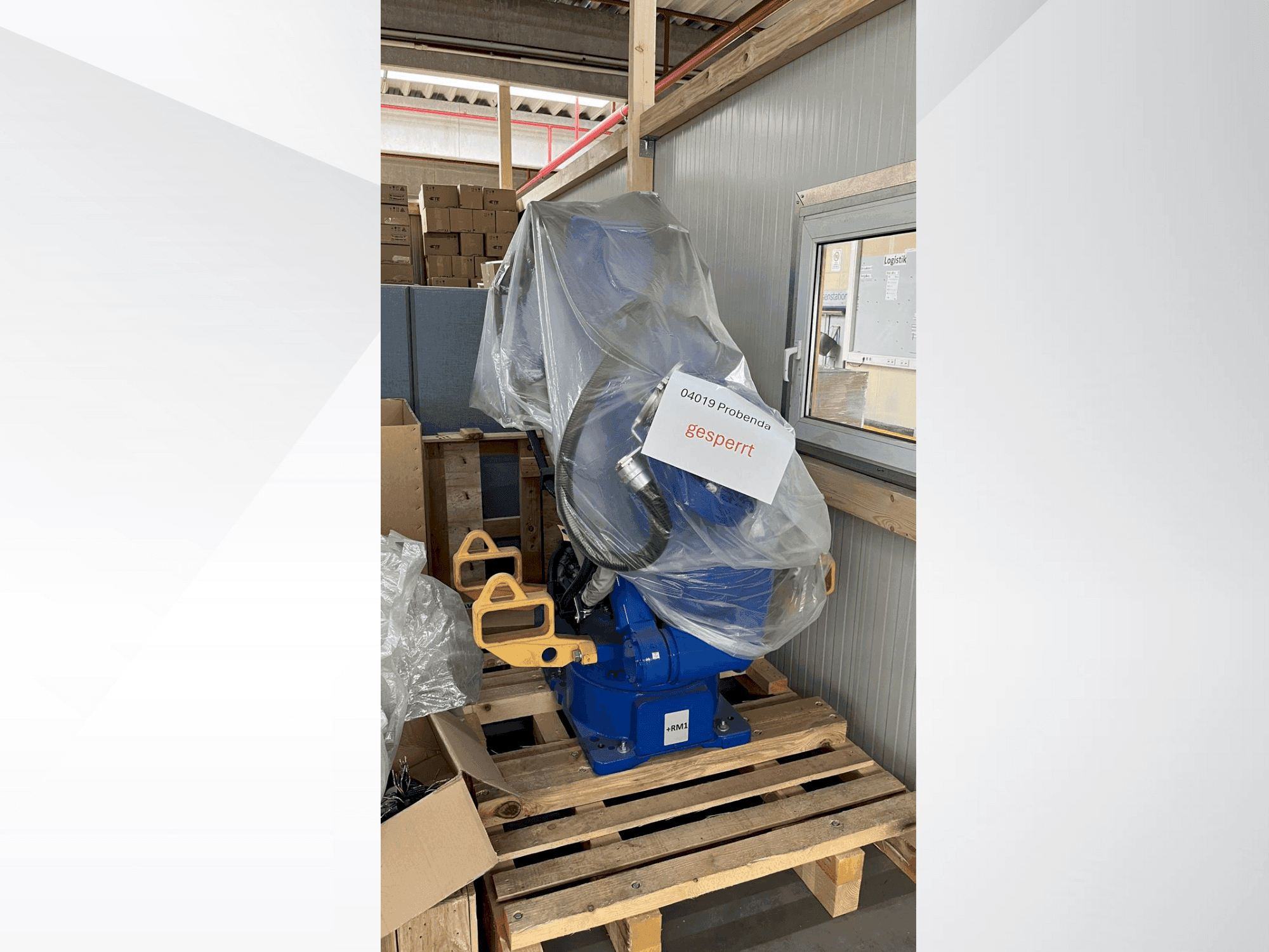Frontansicht der Yaskawa GP180  Maschine