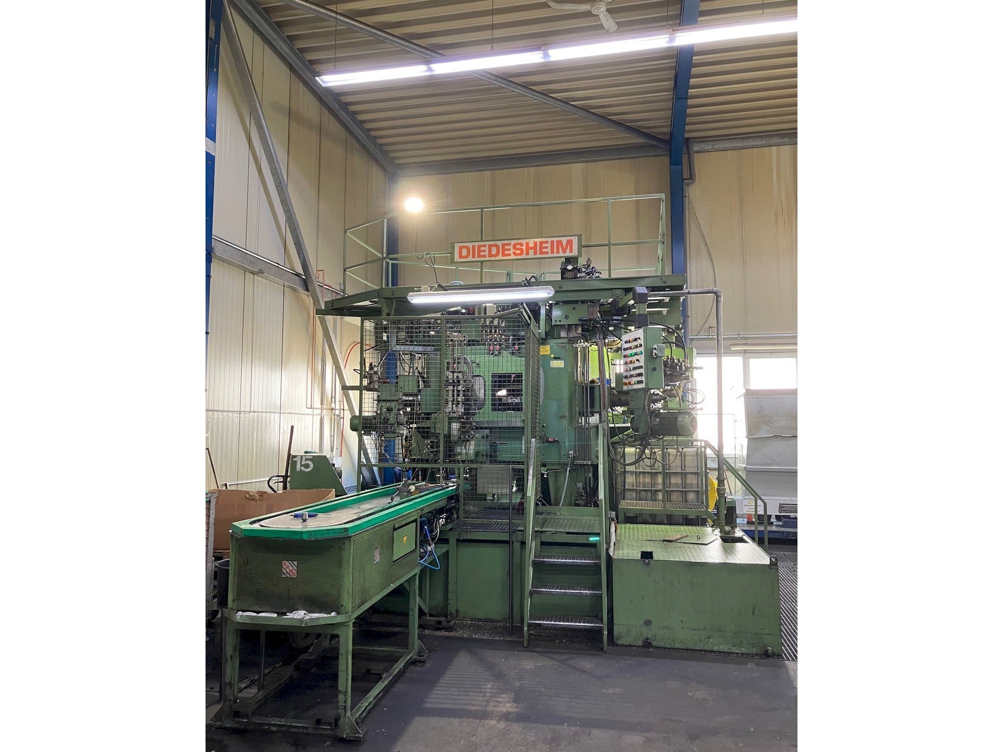 Frontansicht der DIEDESHEIM Diamat 70-6 Maschine