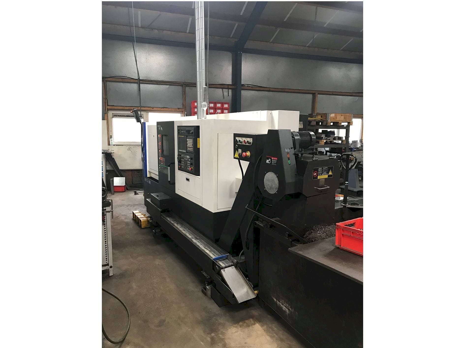 Frontansicht der Hyundai Wia L230LMSA Maschine