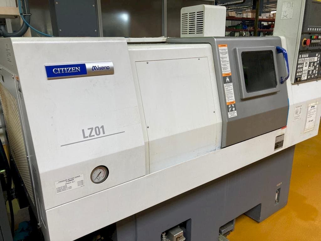 Frontansicht der Miyano LZ-01RY2 Maschine