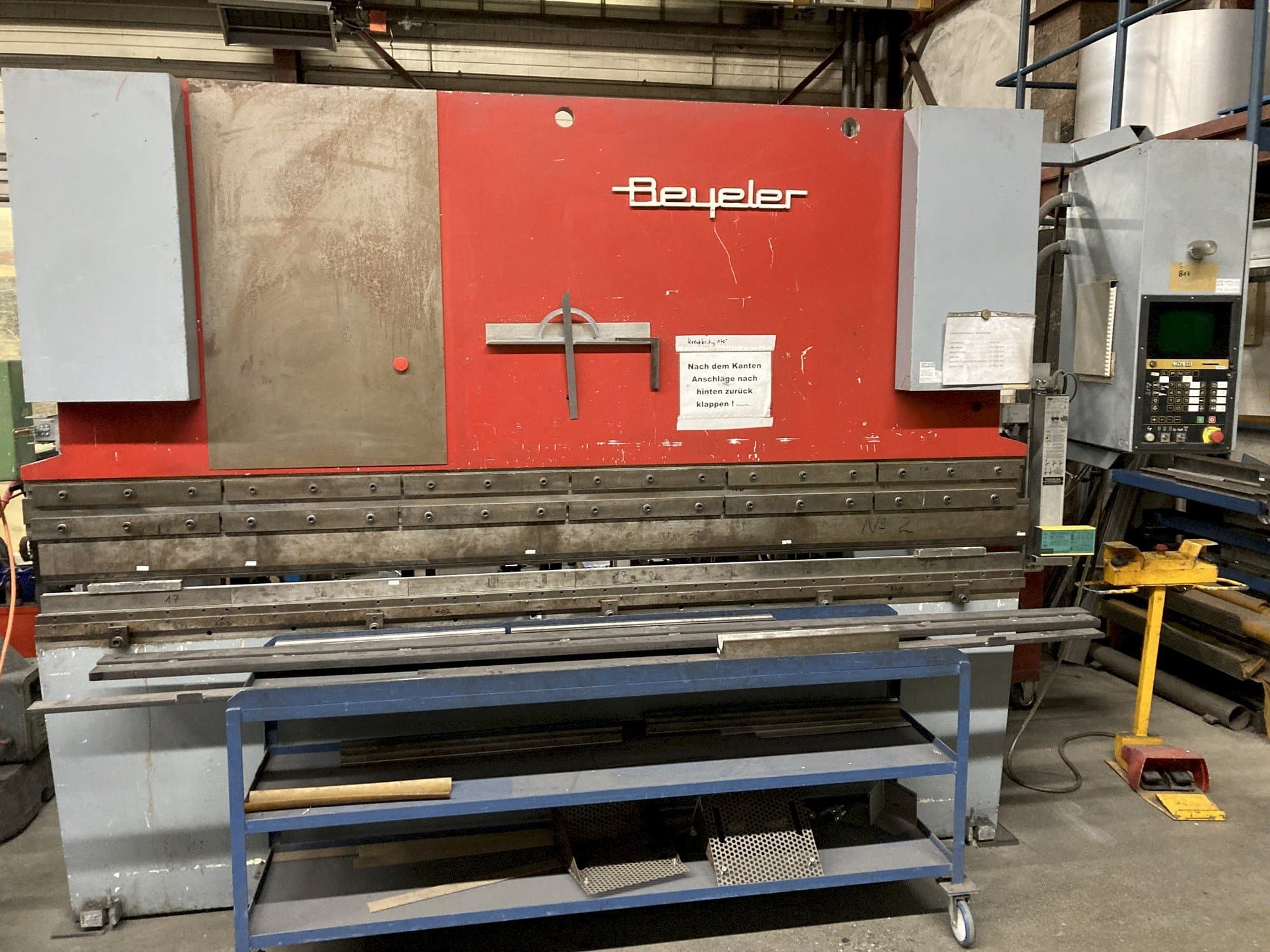 Frontansicht der BEYELER M3 Maschine