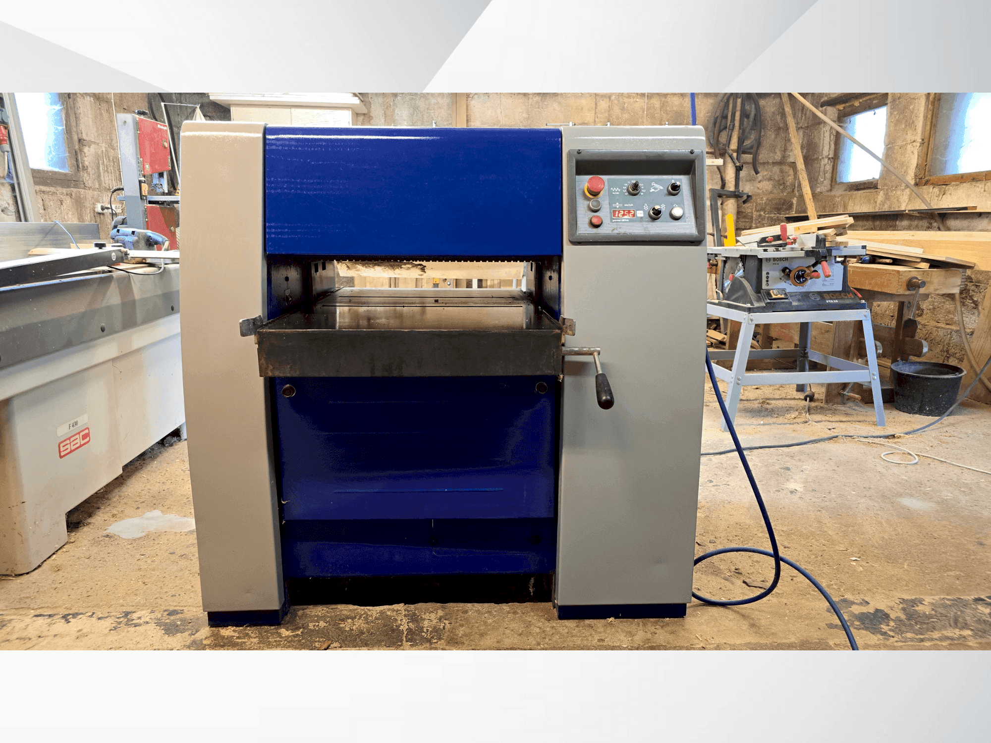 Frontansicht der FELDER Format4 Exact 63  Maschine