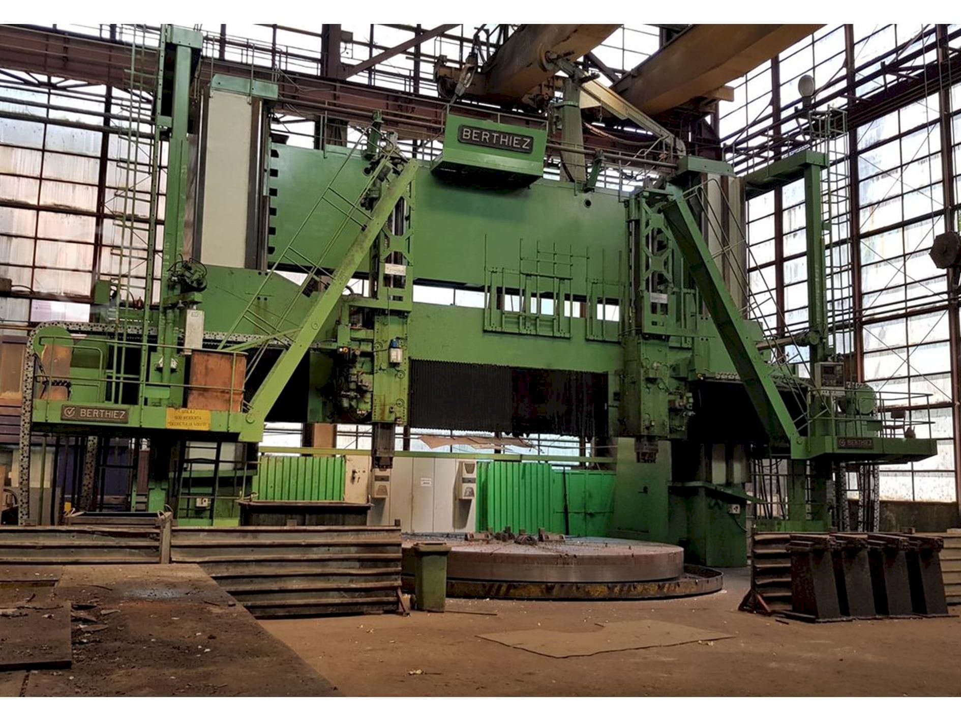 Frontansicht der Berthiez TDM 630-315 Maschine