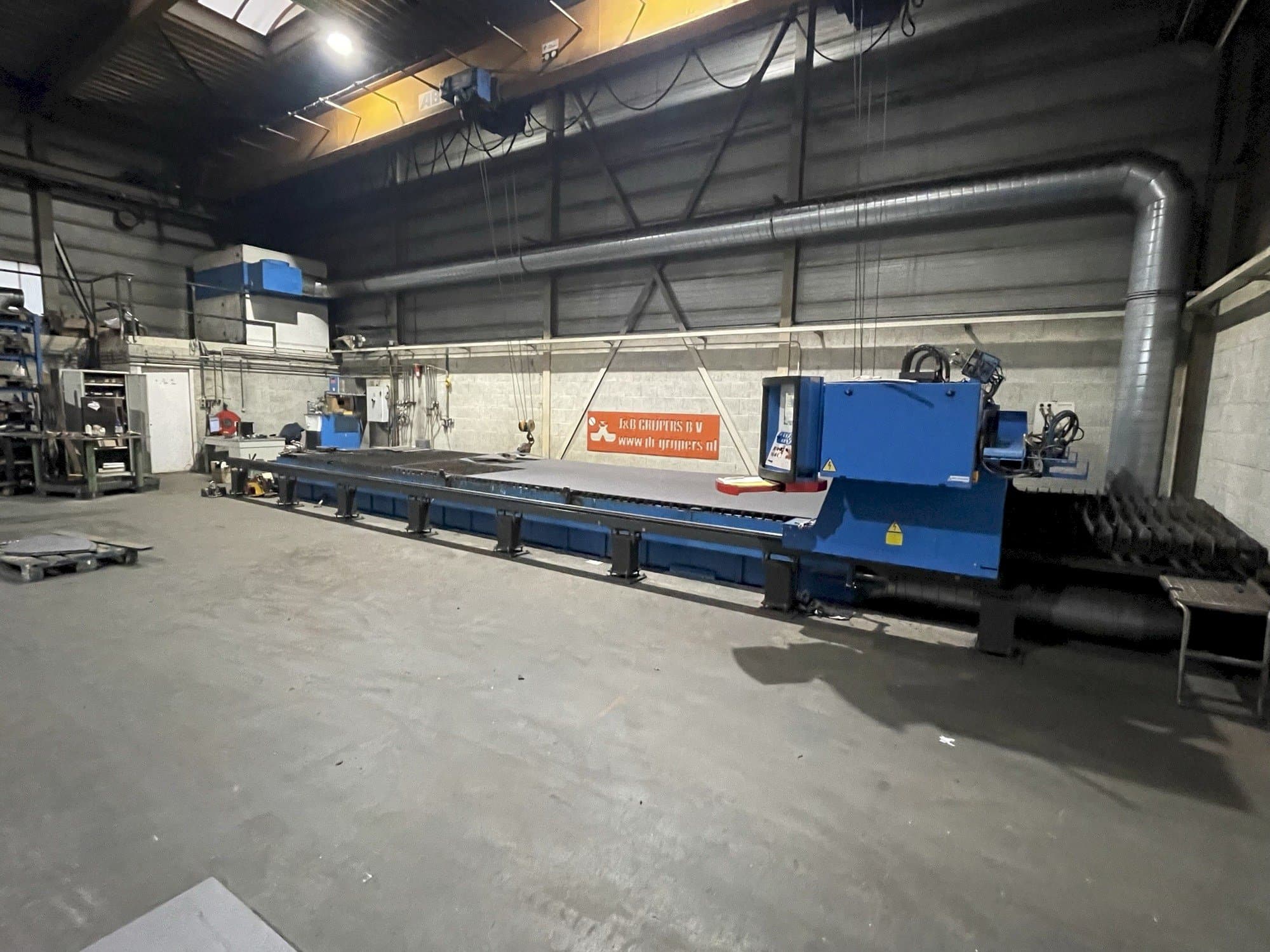 Frontansicht der SAF Air liquide Oxytome 25HPC  Maschine