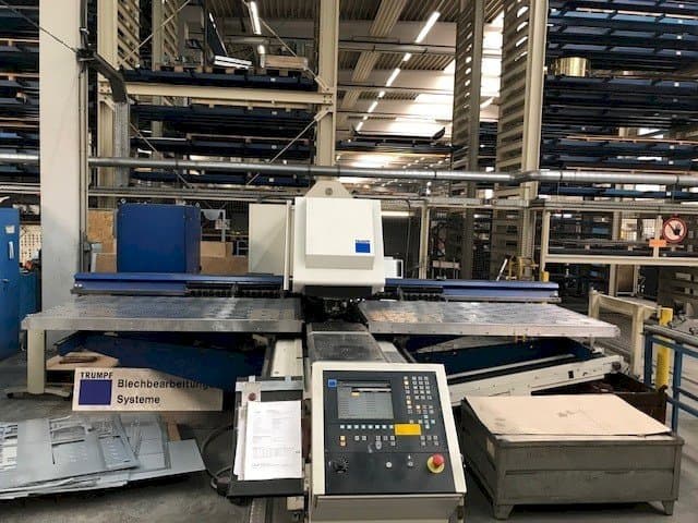 Frontansicht der Trumpf Trumatic TC 5000 R Maschine