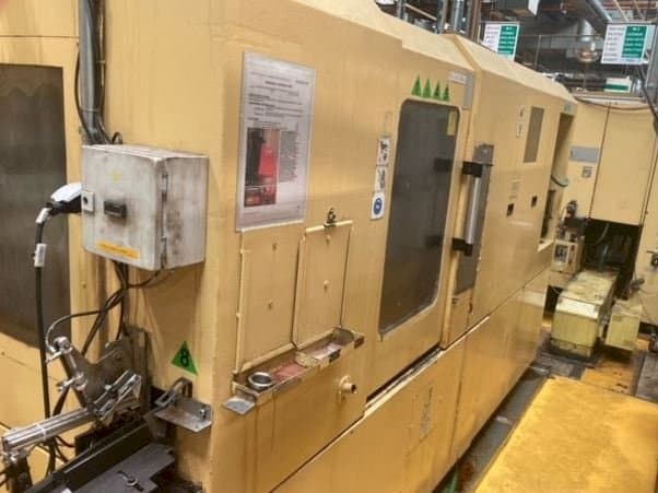 Linke Seitenansicht der TAJMAC-ZPS SAL 100/4 Maschine