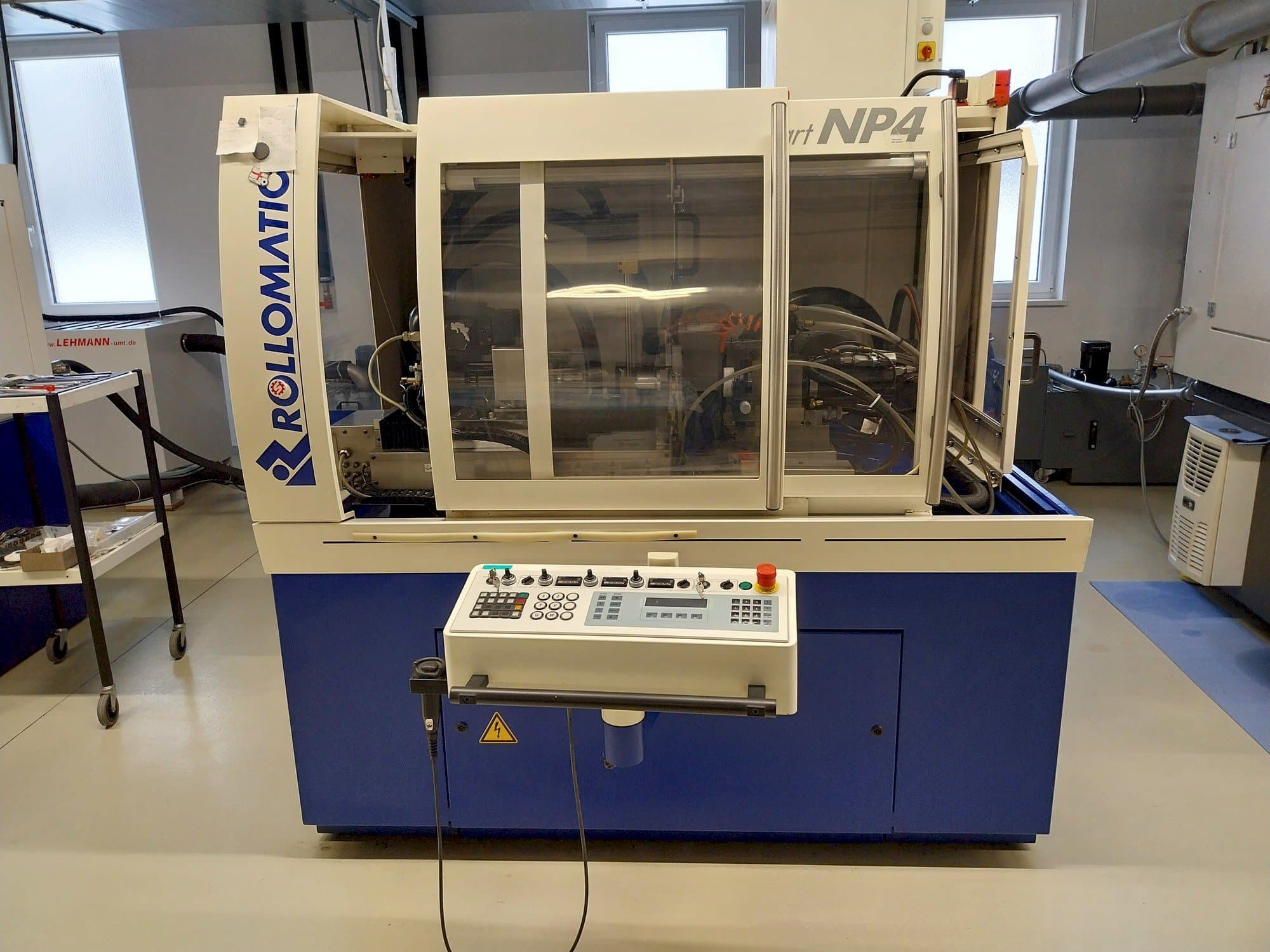 Frontansicht der ROLLOMATIC NP4  Maschine
