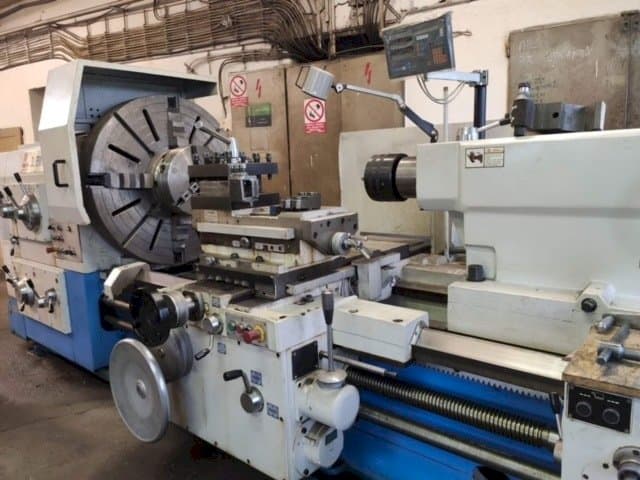 Frontansicht der KNUTH DL E Heavy 500/1500 Maschine