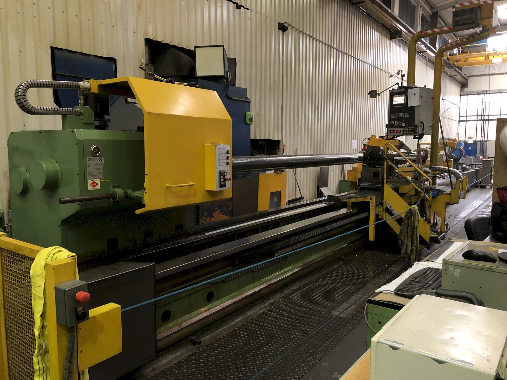 Frontansicht der Tacchi Giacomo HD3 SERIE 105 L CNC Maschine