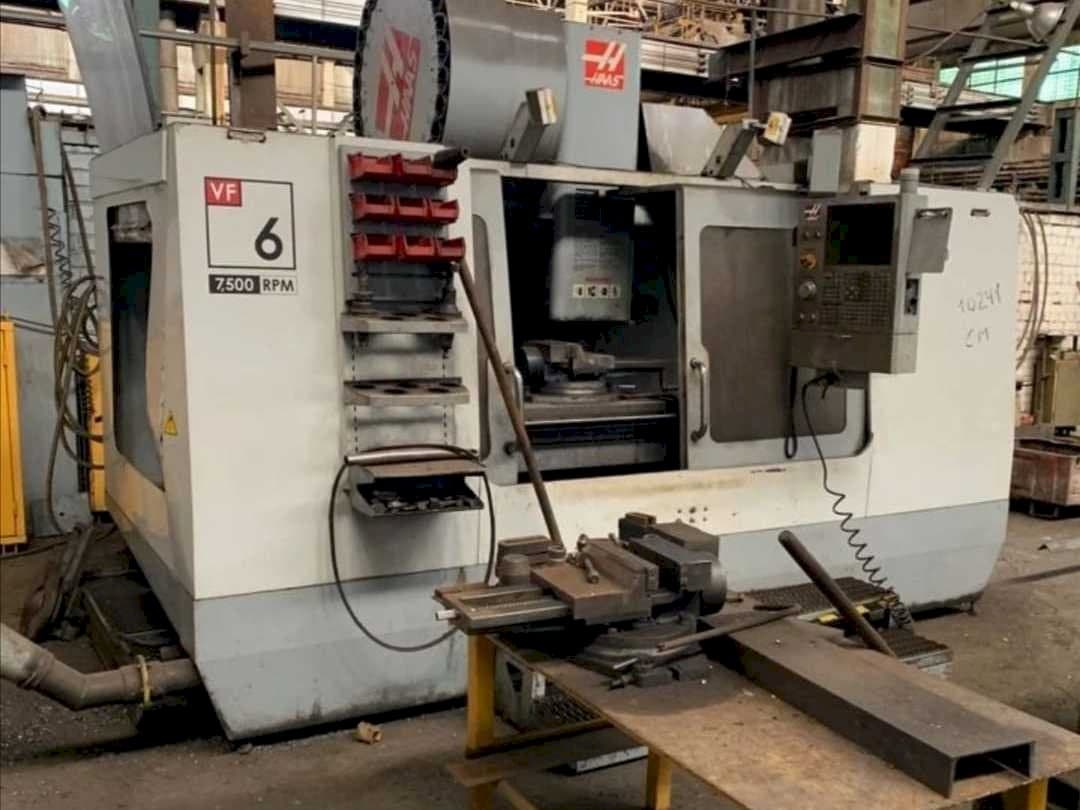 Frontansicht der HAAS VF-6/50 Maschine