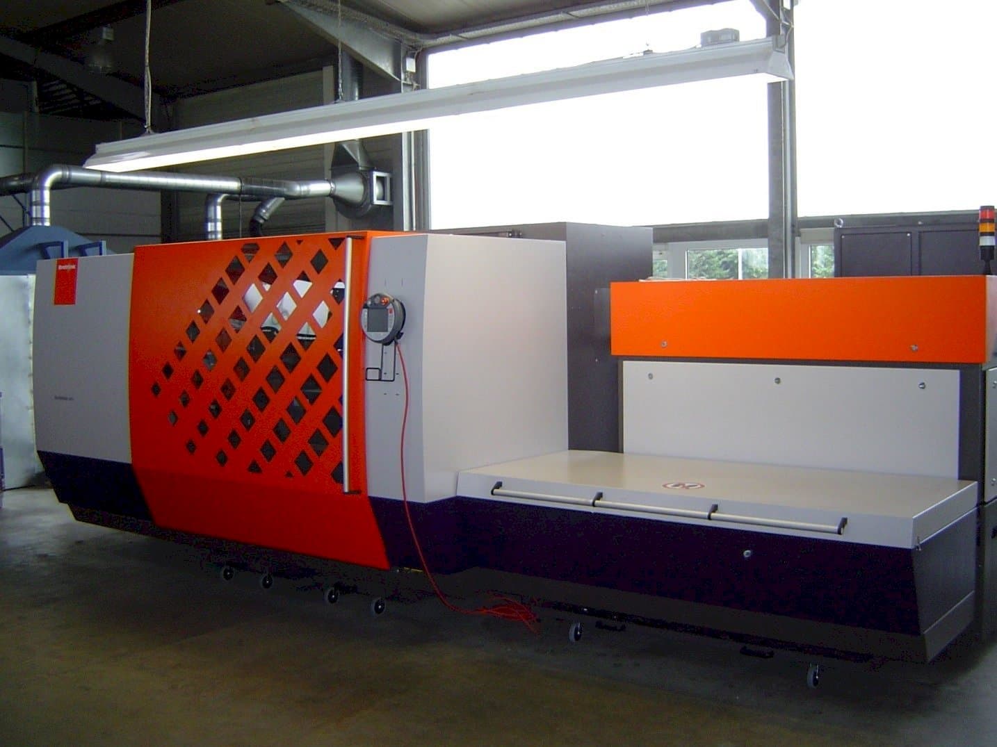 Frontansicht der Bystronic ByVention 3015 Maschine