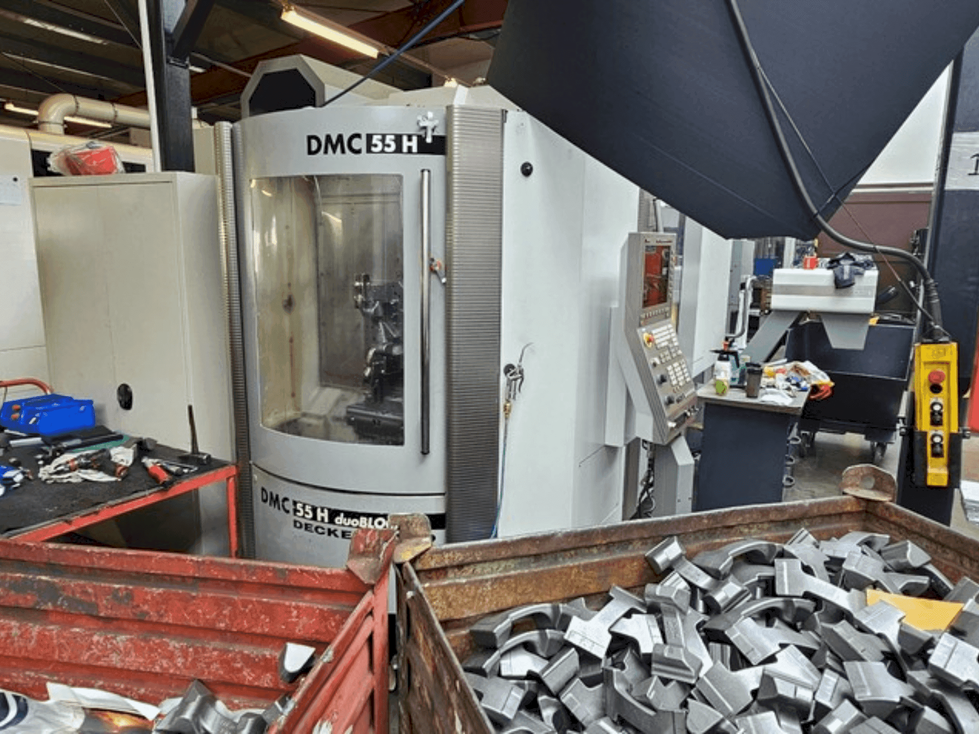 Frontansicht der DECKEL MAHO DMC 55H duoBlock (2007) Maschine