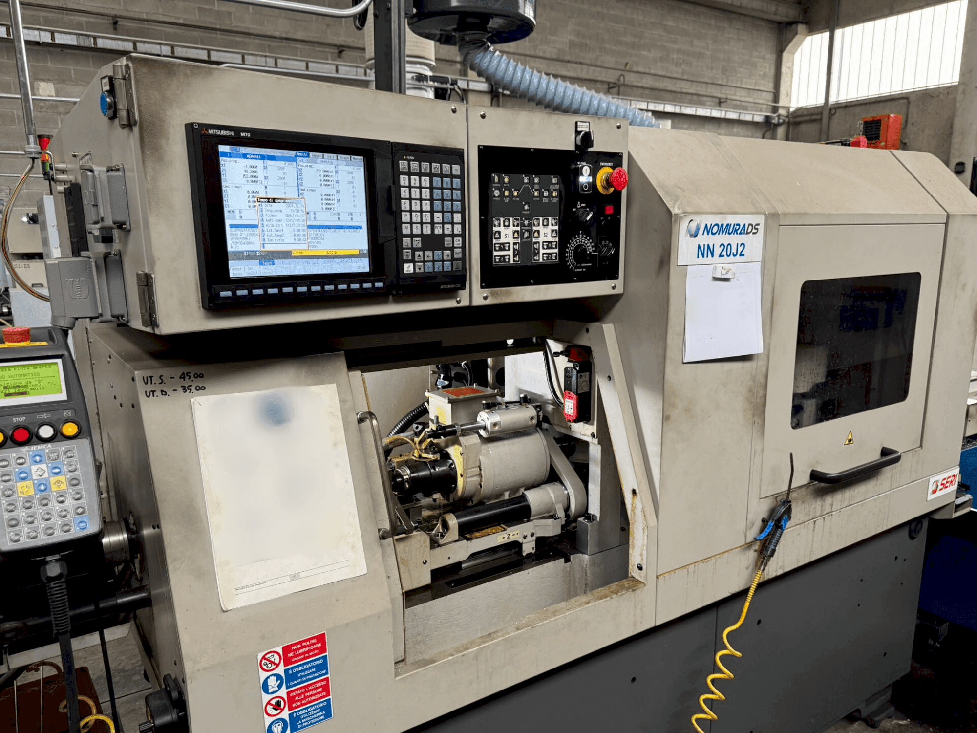 Frontansicht der NOMURA NN-20 J2  Maschine