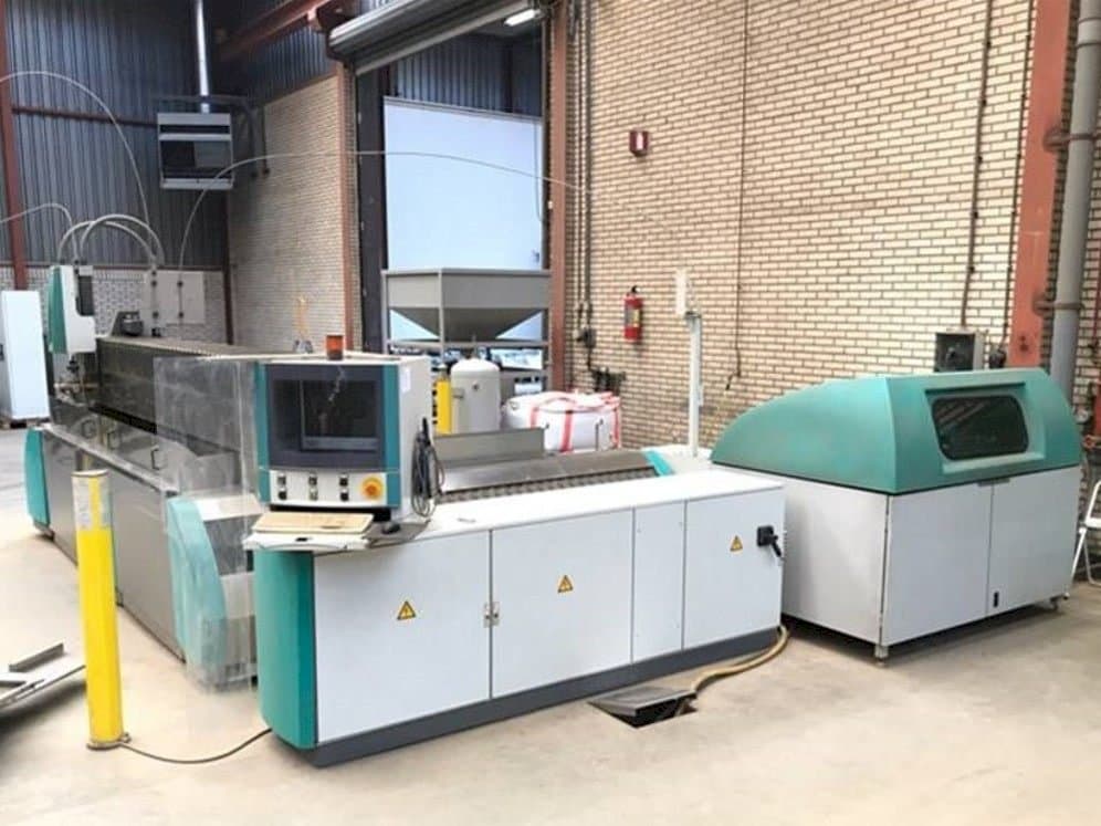 Frontansicht der Flow WMC 3020 Maschine