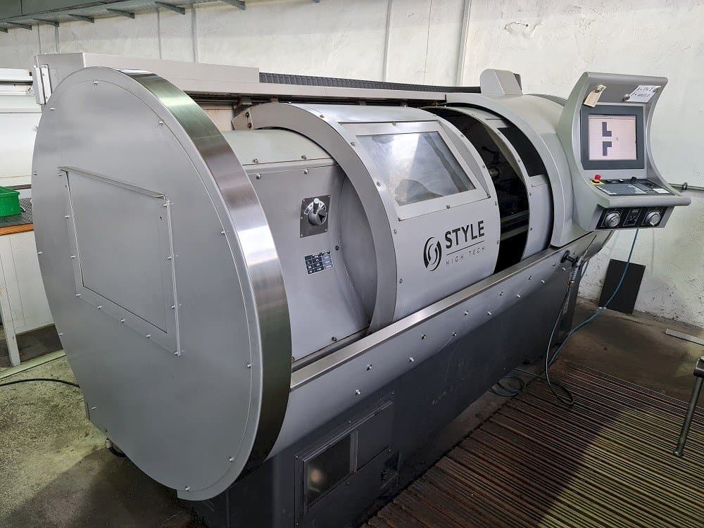 Frontansicht der STYLE 510 X 1350 Maschine