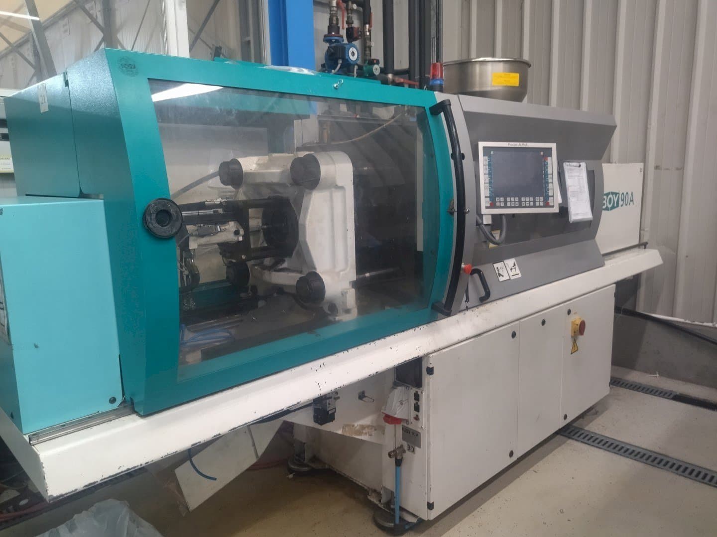 Frontansicht der BOY 90A  Maschine