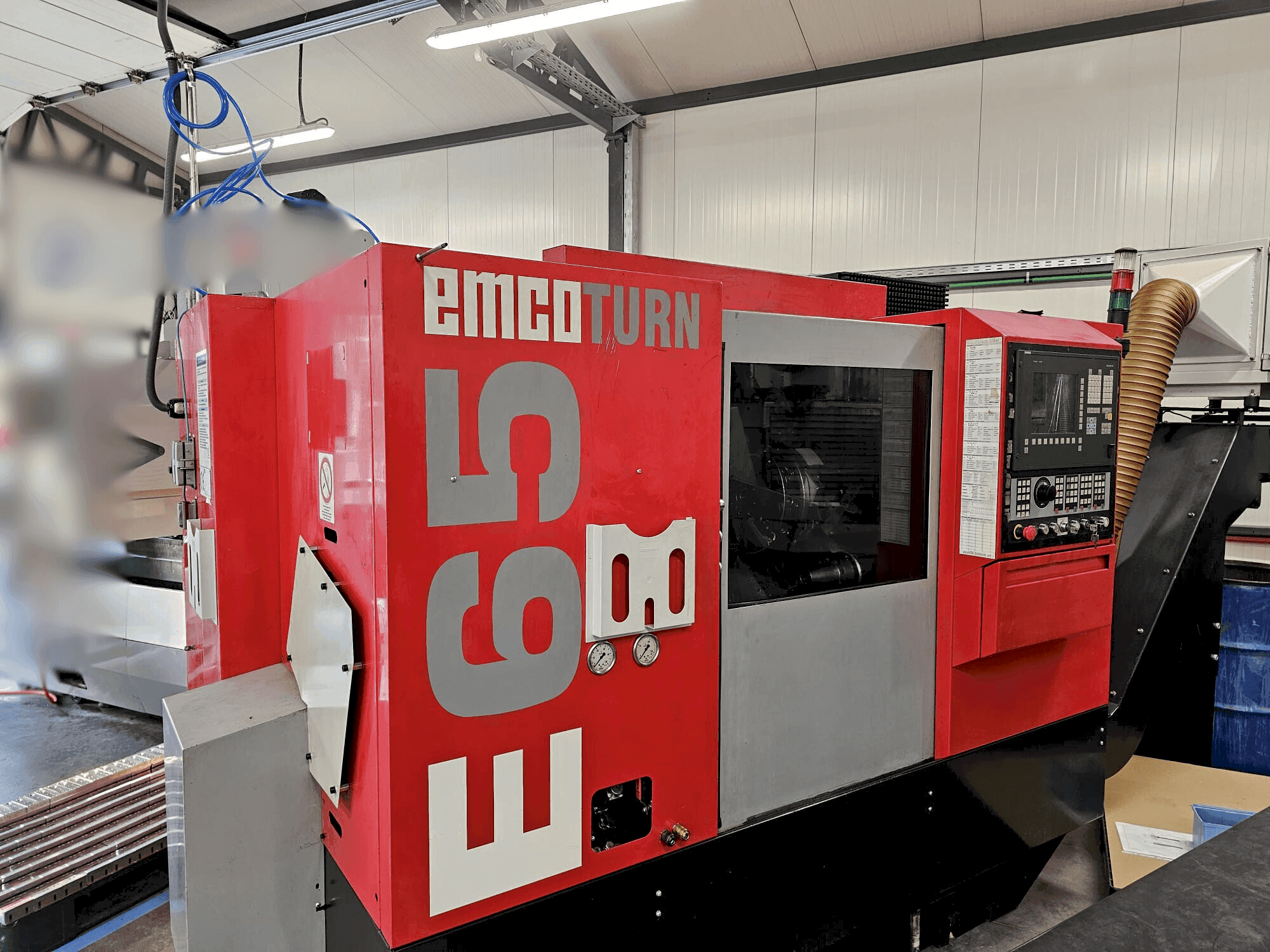 Frontansicht der EMCO TURN E 65 Maschine