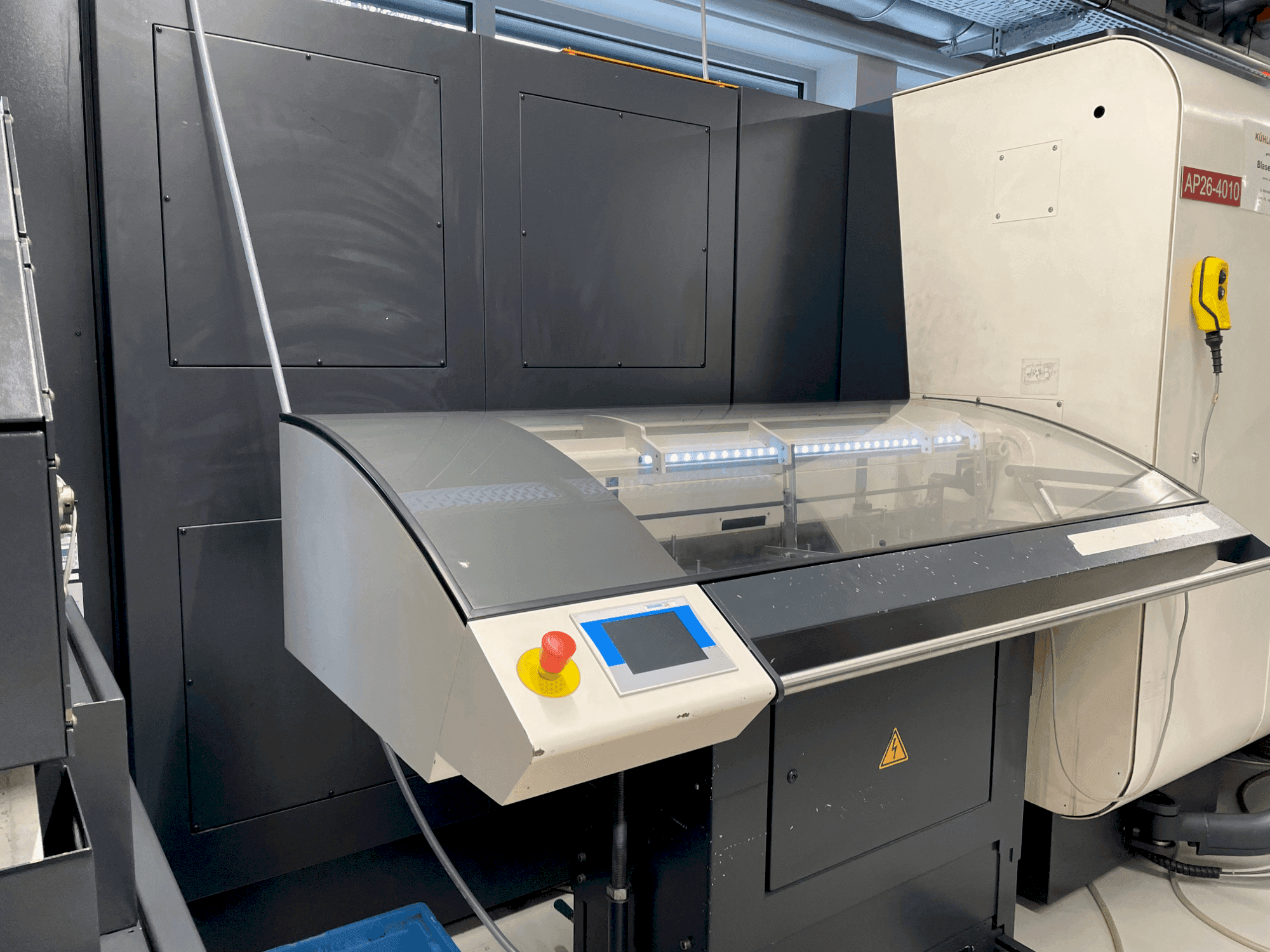 Frontansicht der DMG Sprint 65 3 T  Maschine