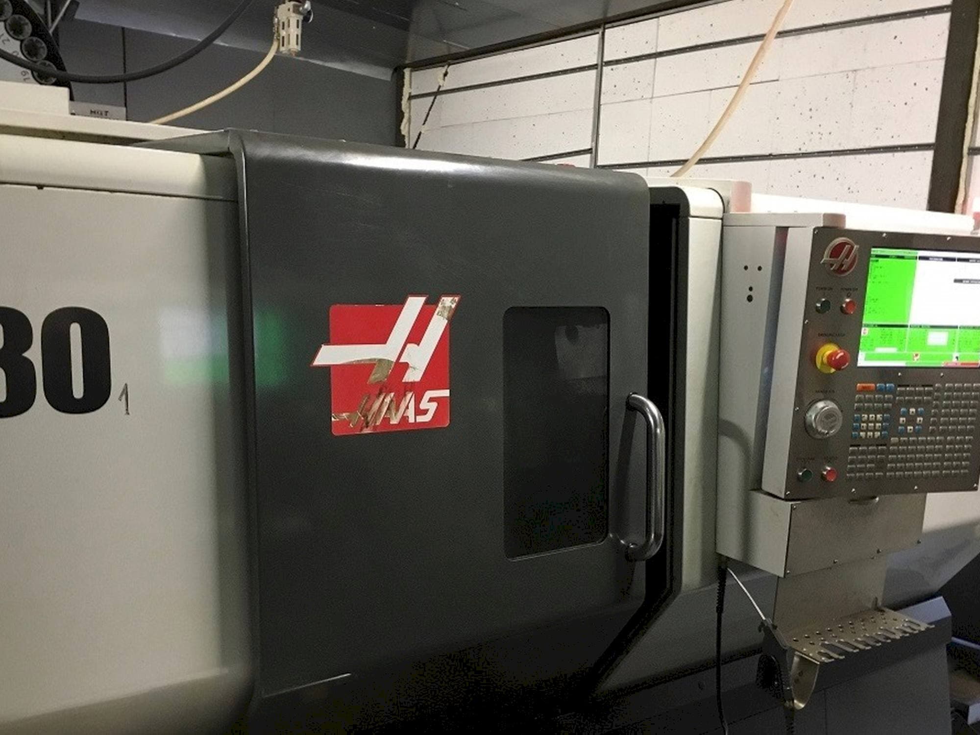 Frontansicht der HAAS ST-30  Maschine