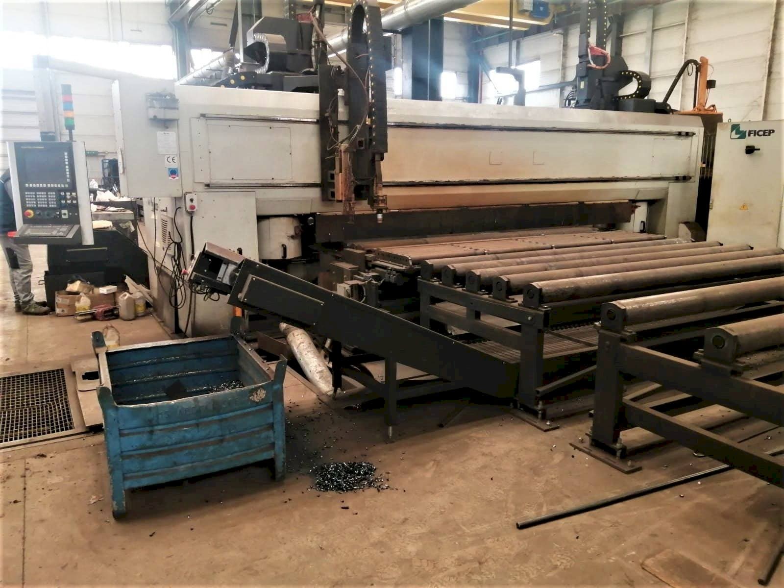 Frontansicht der FICEP GEMINI G31 LD Maschine
