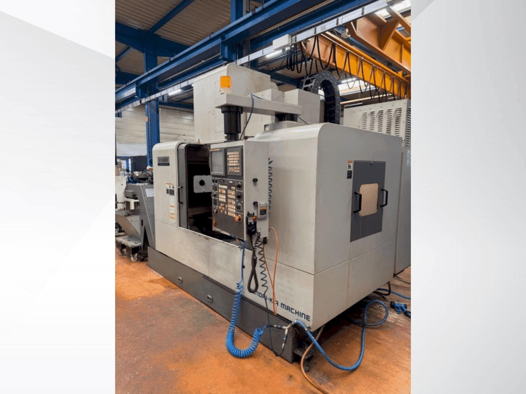 Frontansicht der HYUNDAI KIA VX500 Maschine