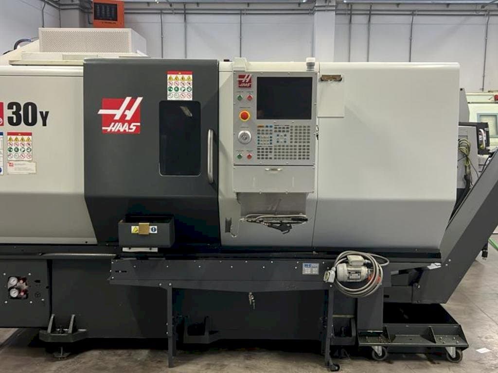 Frontansicht der HAAS DS30Y Maschine
