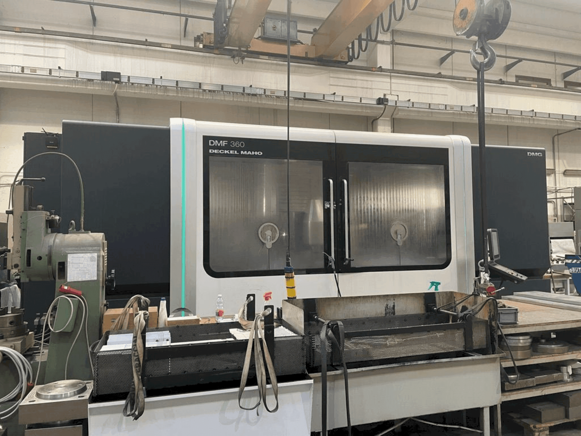 Frontansicht der DMG DMF 360  Maschine