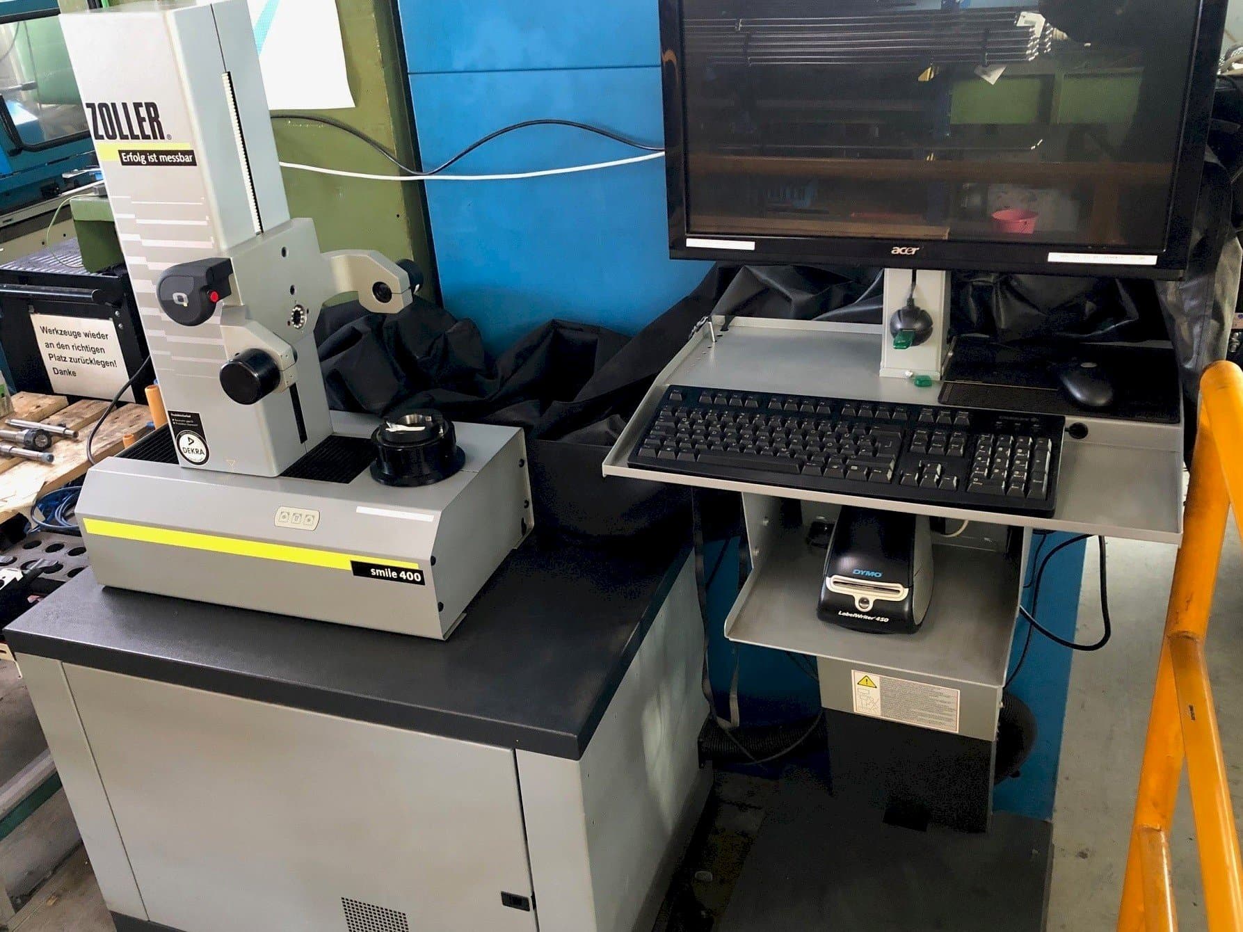 Frontansicht der Zoller smile 400 Maschine