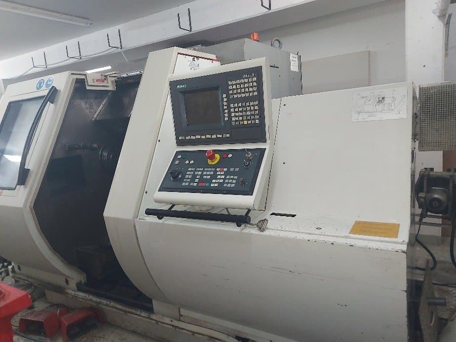 Frontansicht der Gildemeister MF Twin 65 Maschine