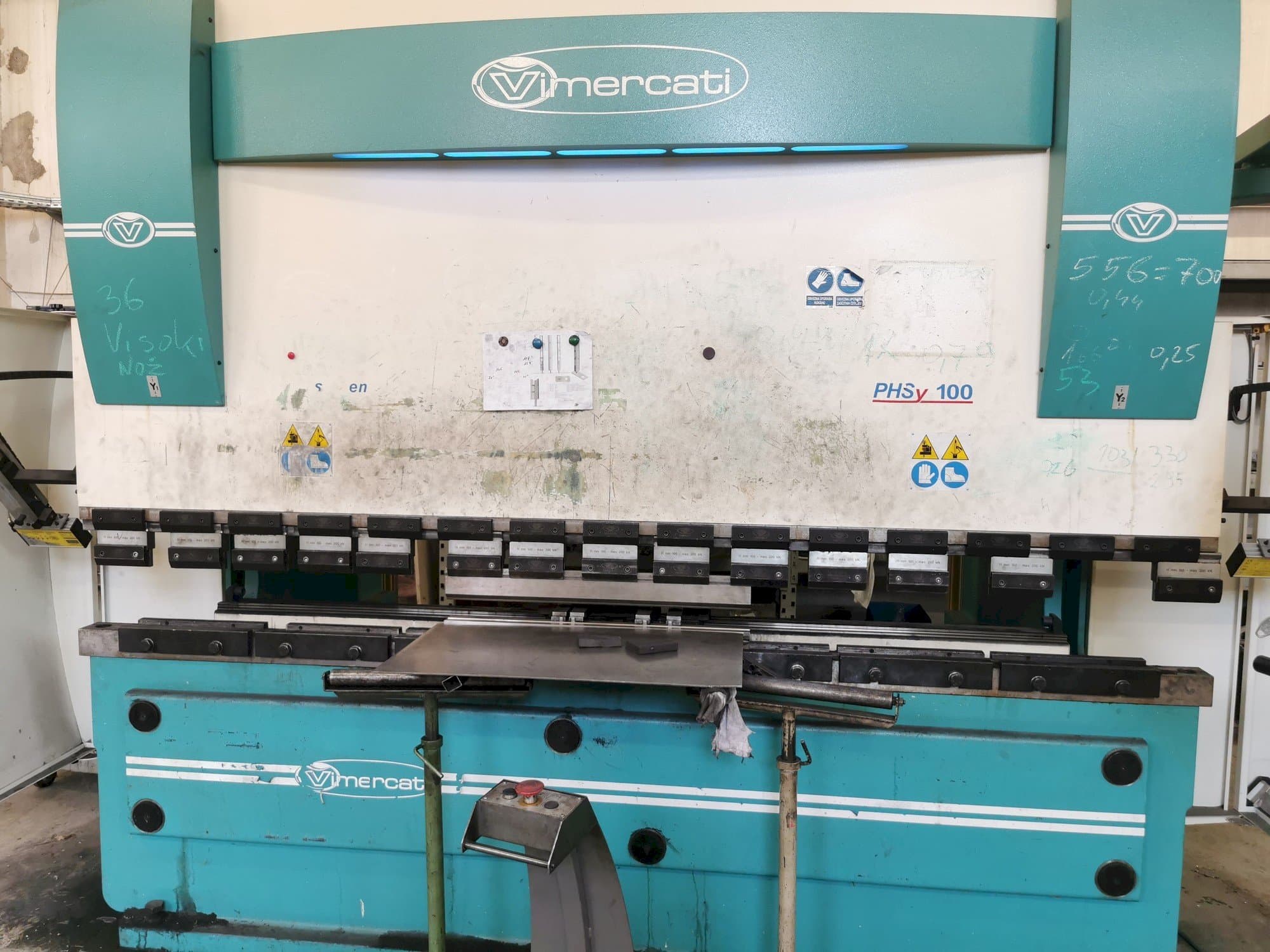 Frontansicht der Vimercati PHSY 100x3050  Maschine