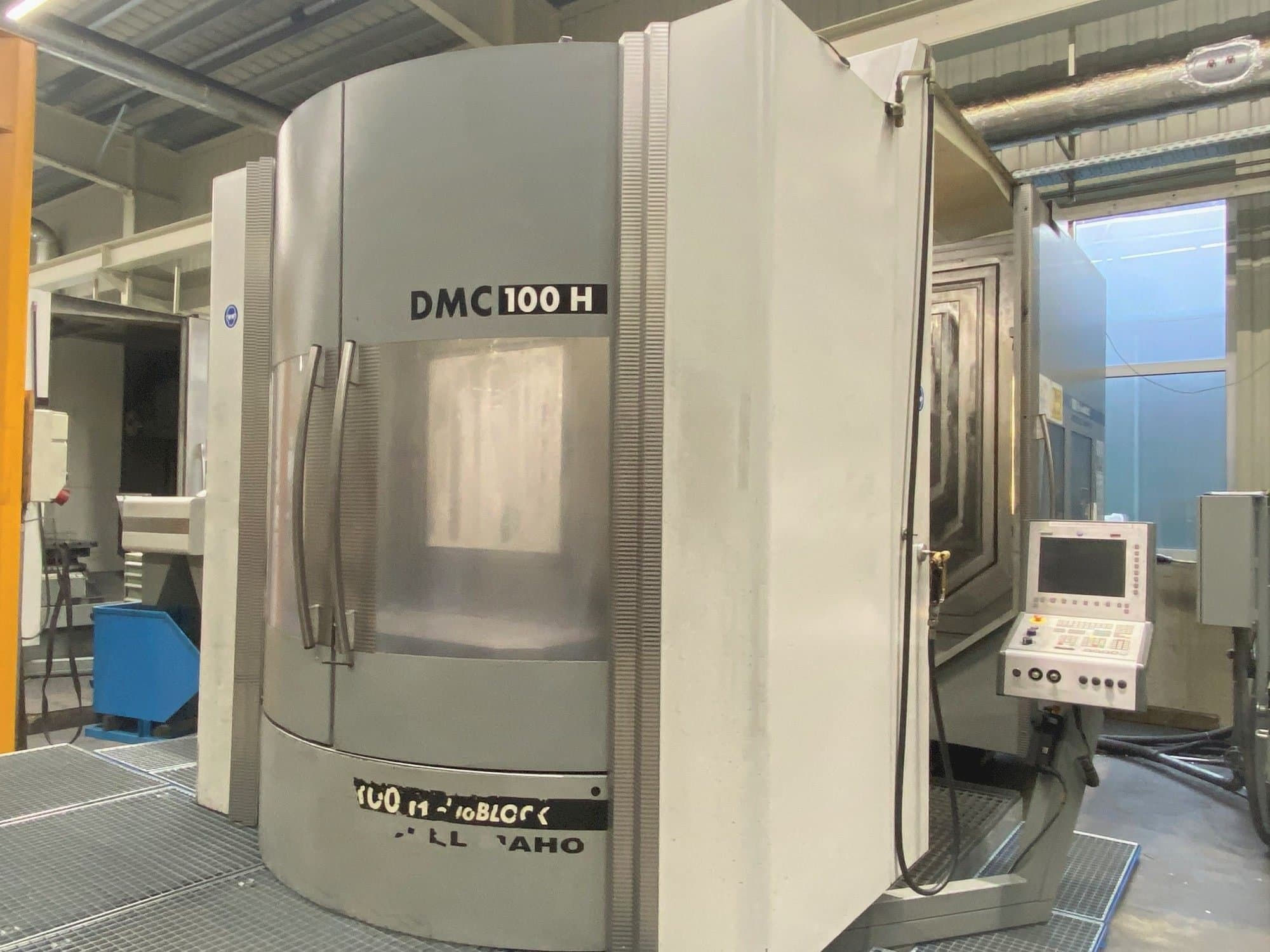 Frontansicht der DECKEL MAHO DMC 100H duoBLOCK Maschine