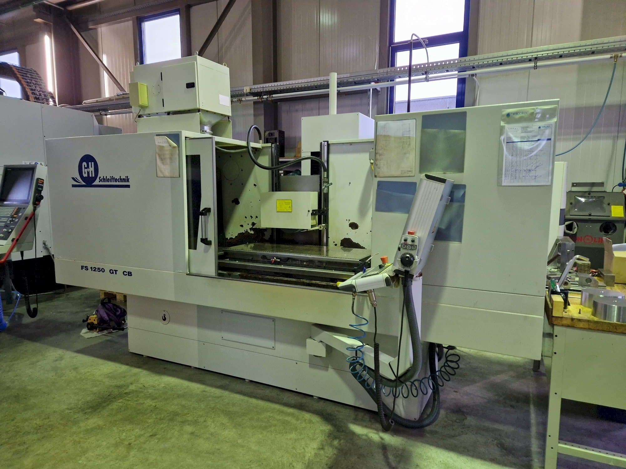 Frontansicht der GEIBEL & HOTZ FS 1250 GT CB Maschine