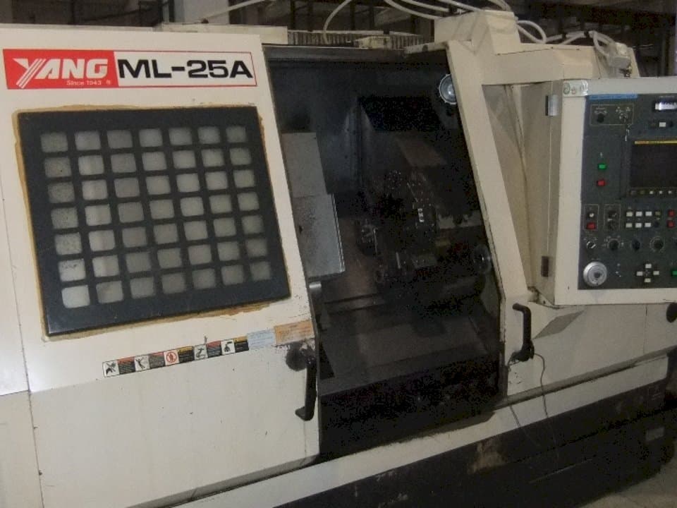 Frontansicht der Yang ML 25A  Maschine