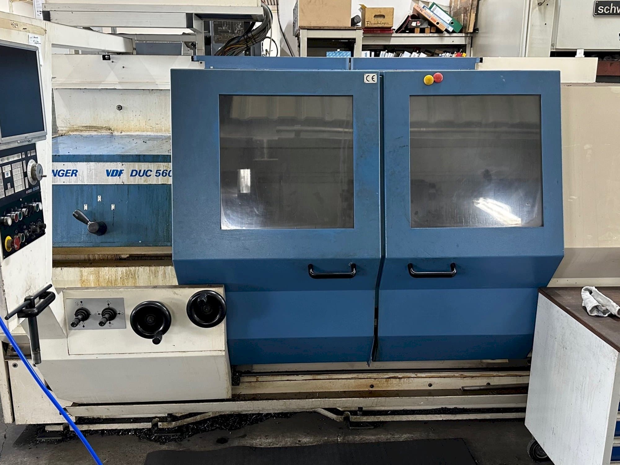 Frontansicht der BOEHRINGER DUC 560 Maschine