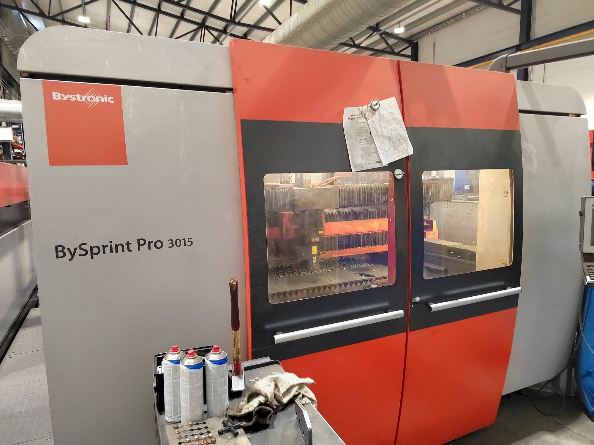 Frontansicht der Bystronic Bysprint Pro 3015 Maschine