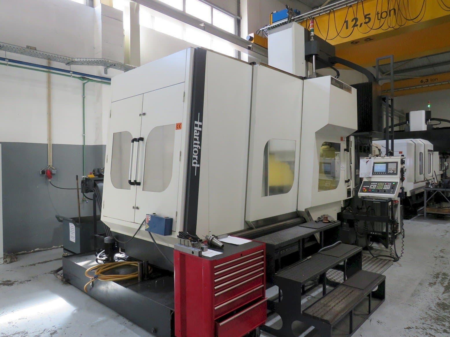 Frontansicht der Hartford HEP 2150 Maschine