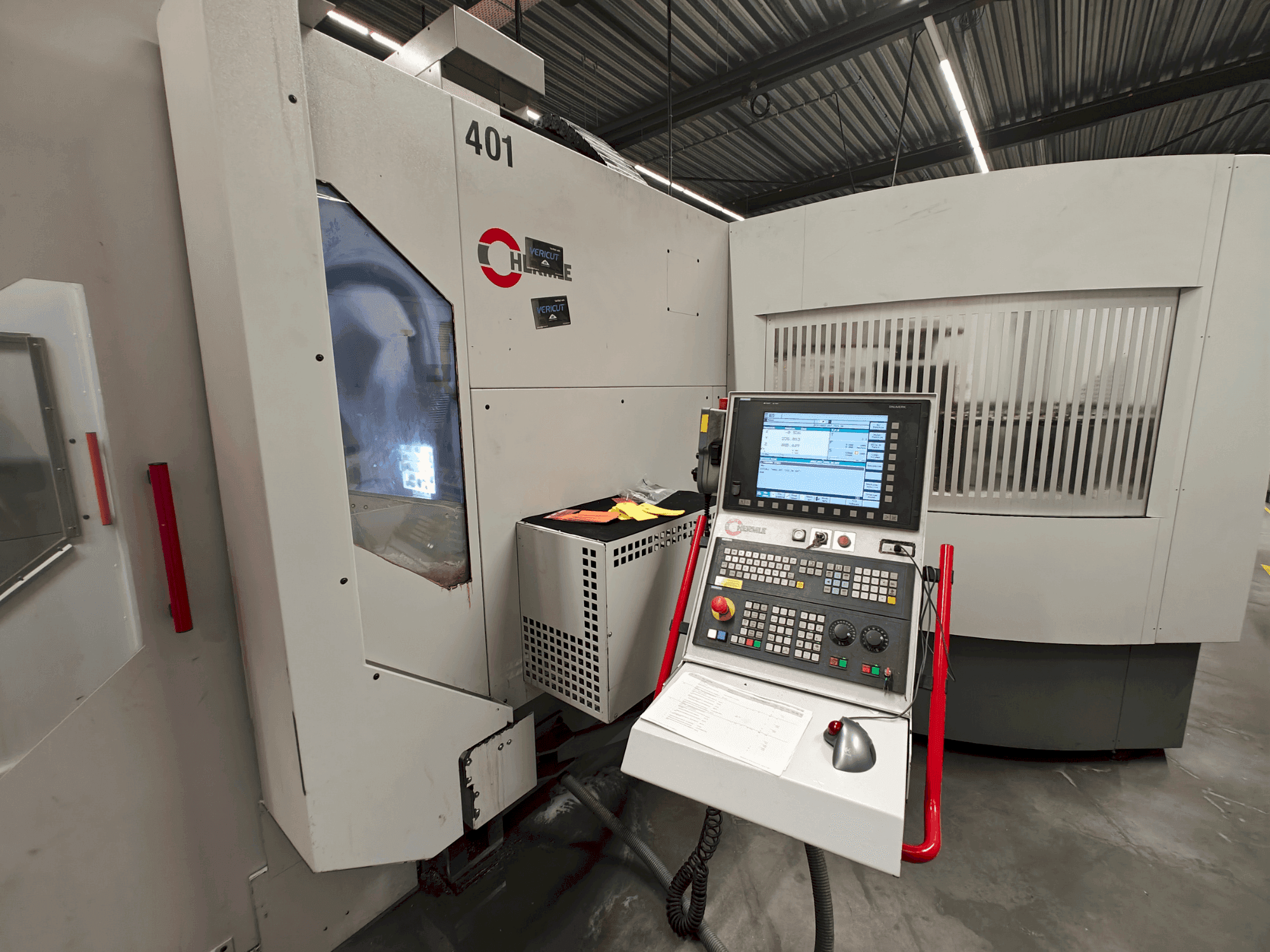 Frontansicht der HERMLE C 40 U Maschine