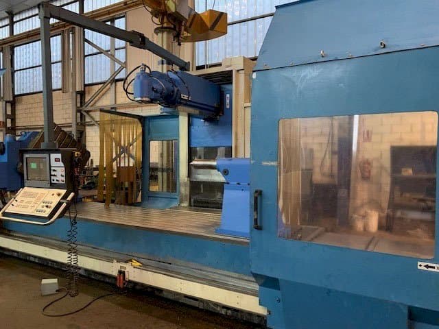 Frontansicht der Nicolas Correa A-30/50 Maschine