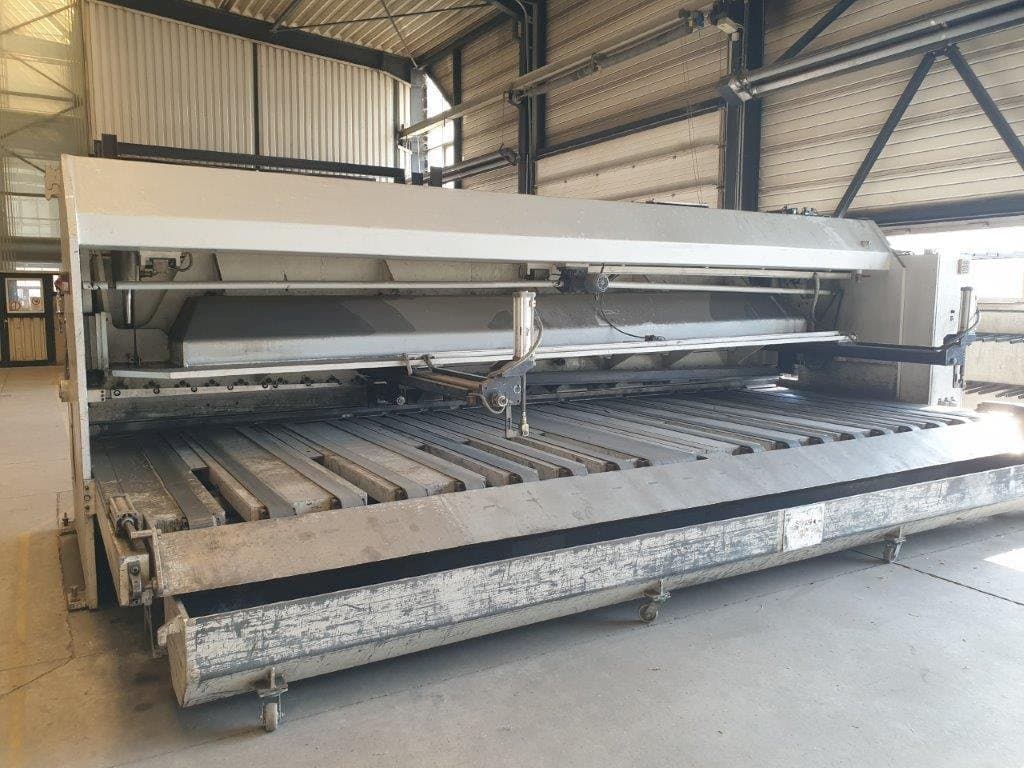 Frontansicht der Weinbrenner TSV 6 / 6100 Maschine