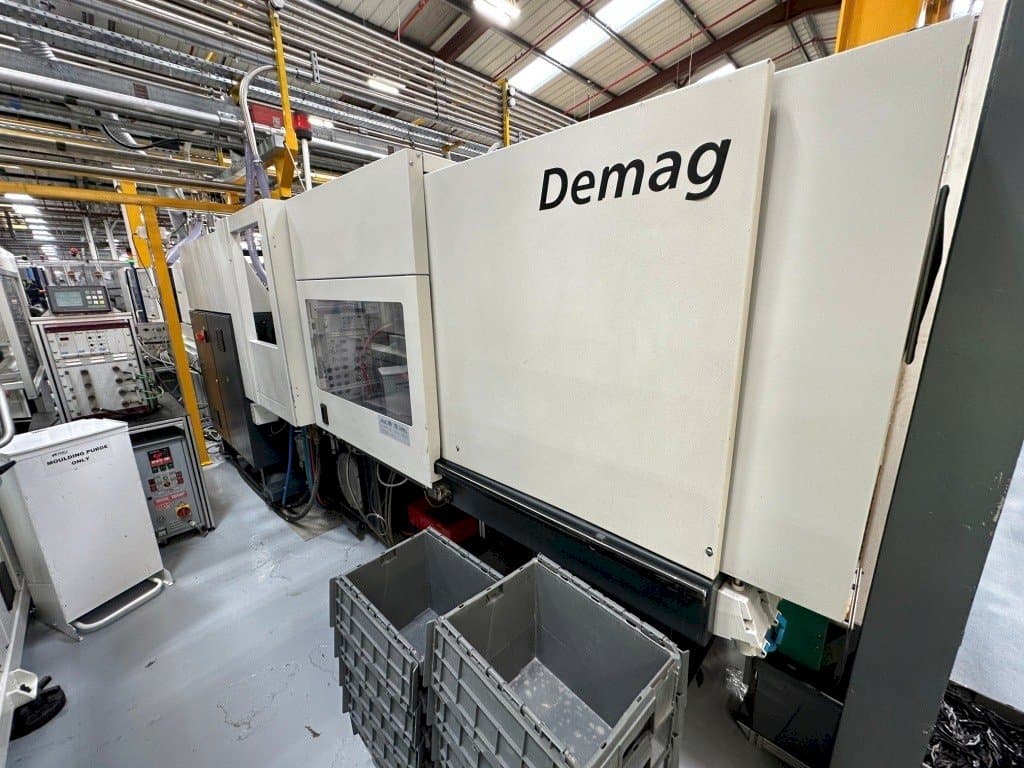 Frontansicht der DEMAG Ergotech 80/420-310 System Maschine