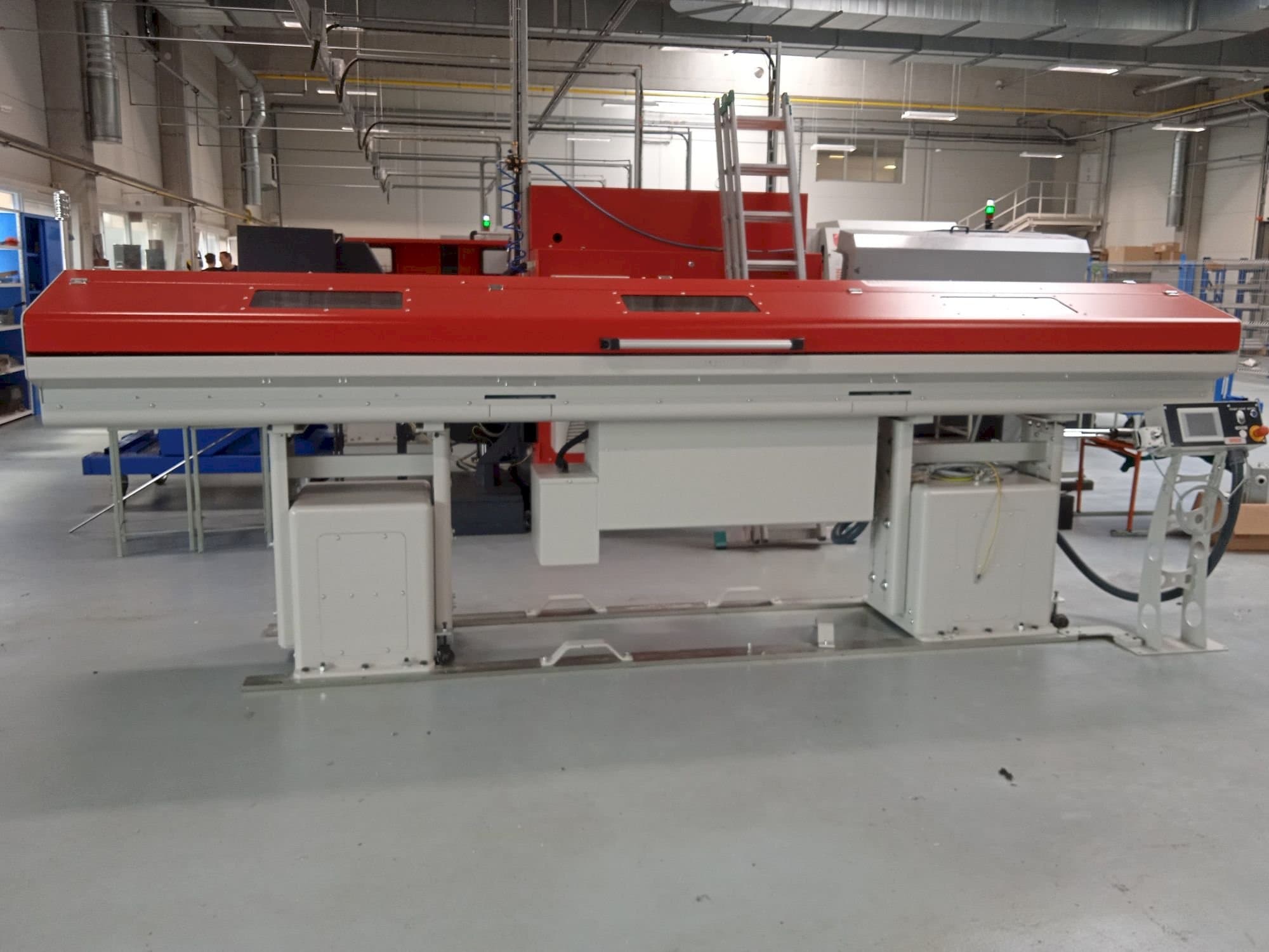 Frontansicht der TOP Automazioni ETL8-42 Maschine