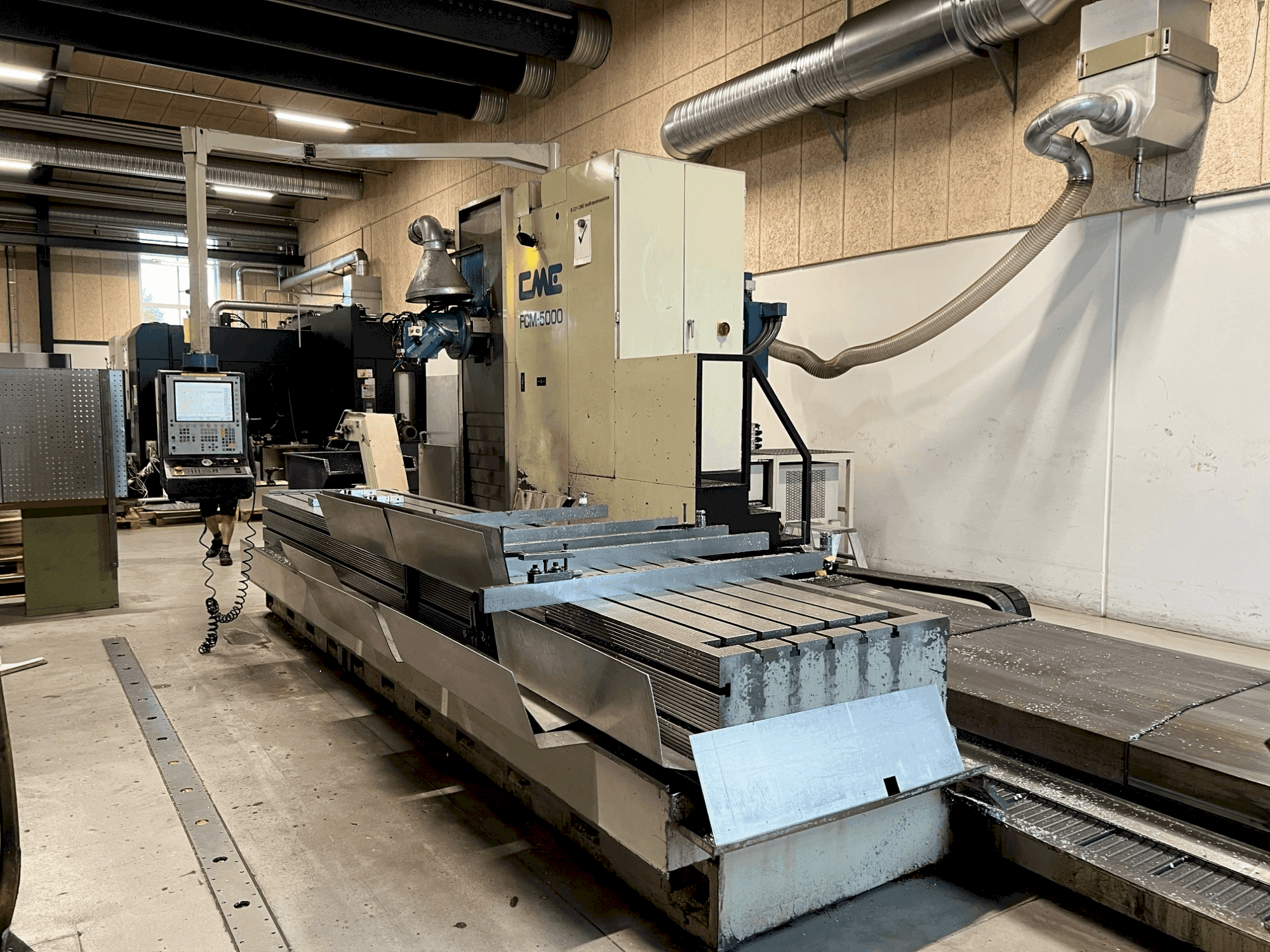 Frontansicht der CME FCM 5000 Maschine