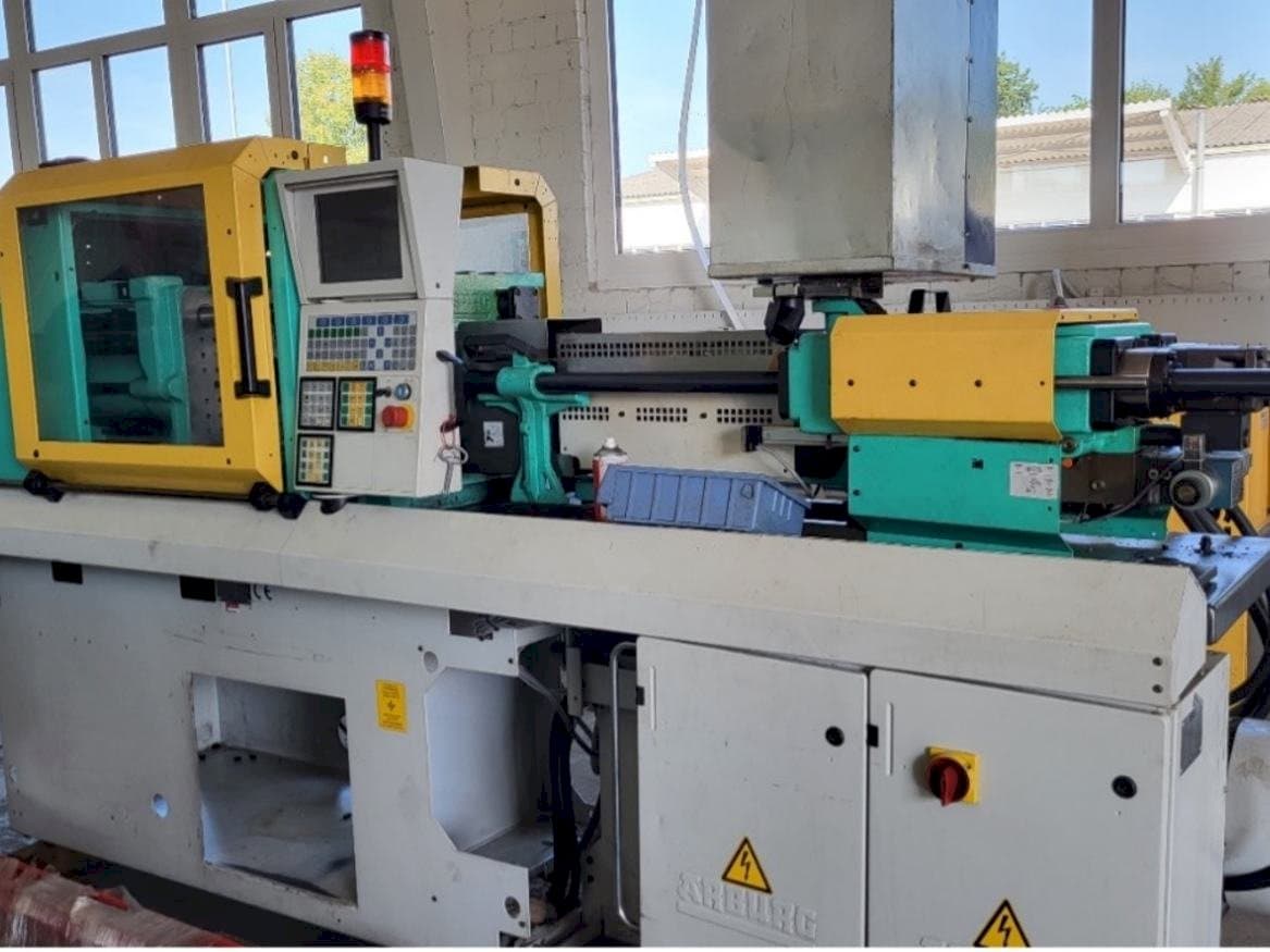 Frontansicht der Arburg Allrounder 270S 350-150 Maschine