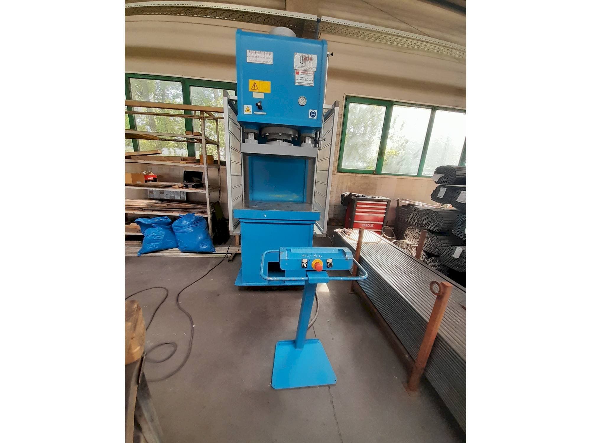 Frontansicht der SICMI PCL 100 A  Maschine