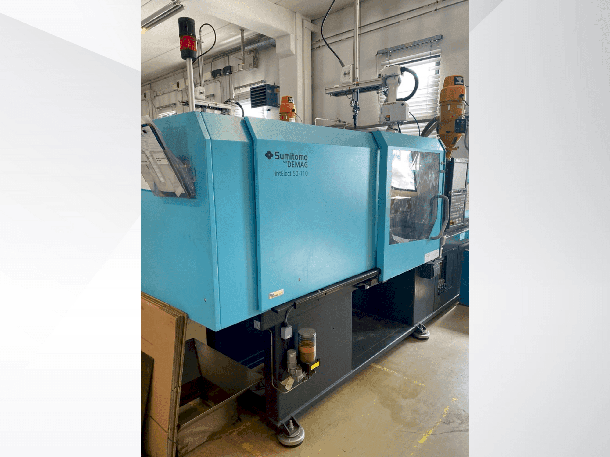 Frontansicht der DEMAG IntElect 50/370-110  Maschine