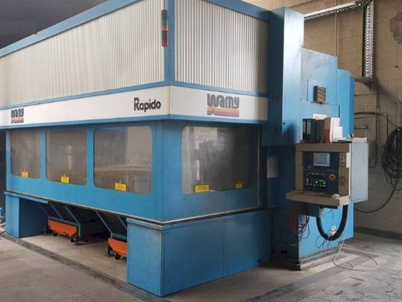 Frontansicht der Prima Power Rapido 5 Maschine