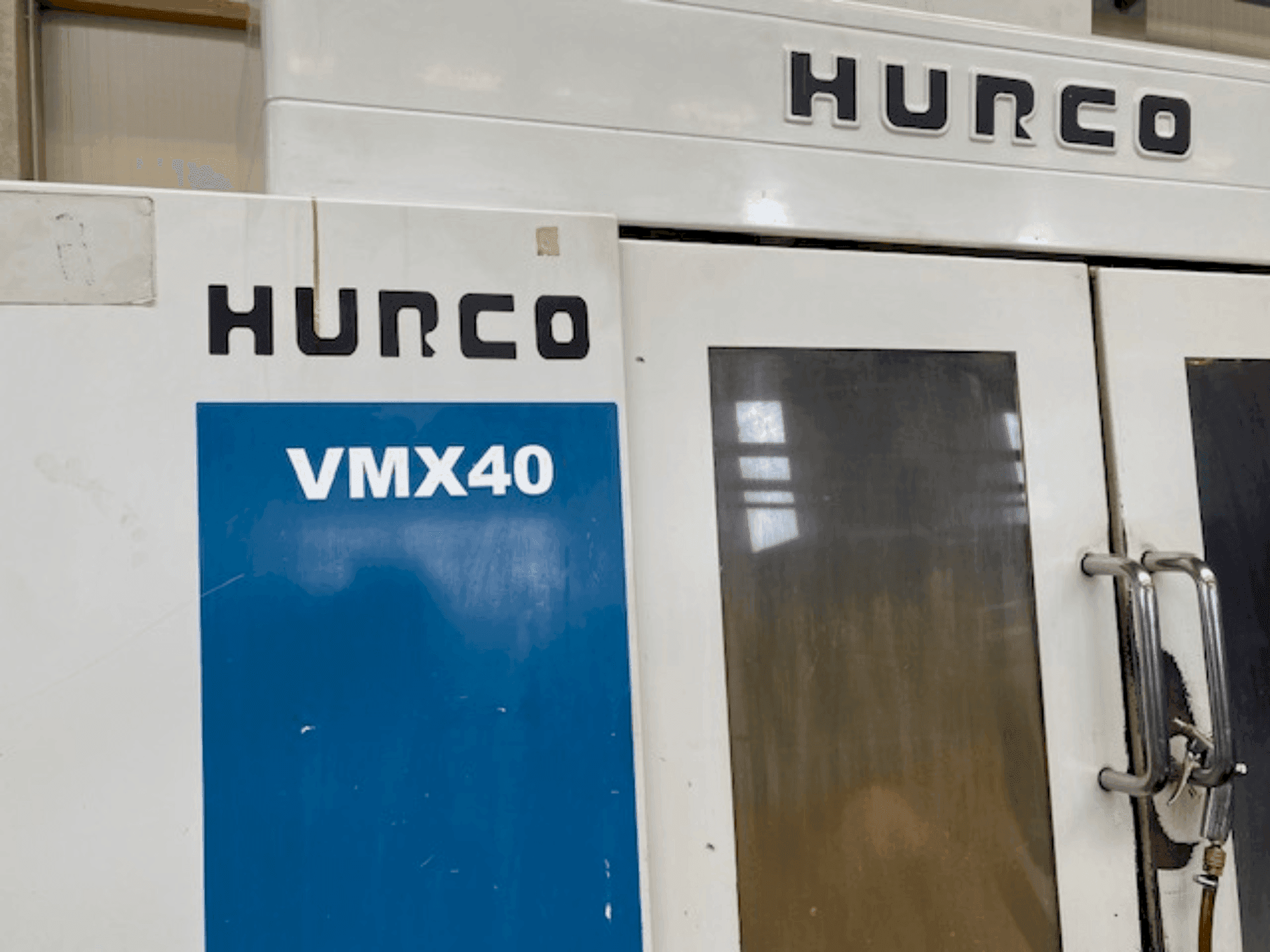 Frontansicht der Hurco VMX 40  Maschine
